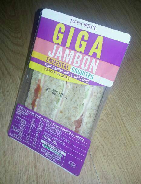 « Le sandwich Giga Jambon, pour manger sur le Giga pouce ! »