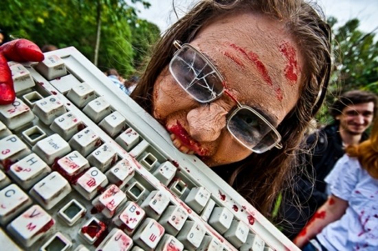 zombie-geek-550x366.jpg