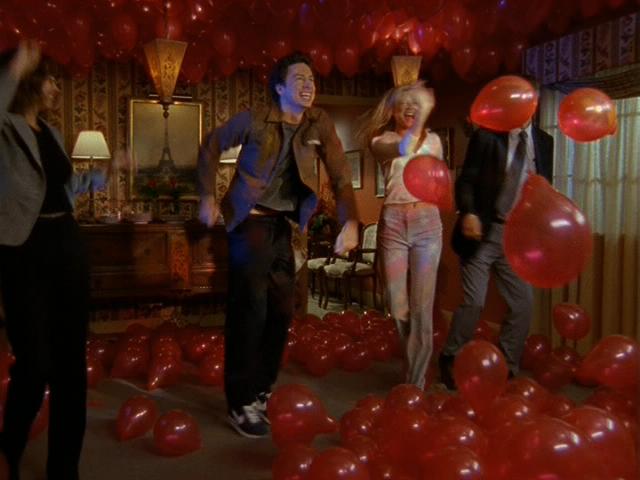 2x20_jd_jamie_dance_to_99_luftballons.jpg