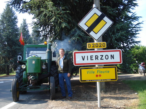 « Tu sais moi je suis plutôt fan de Vierzon point de vue architecture ! »