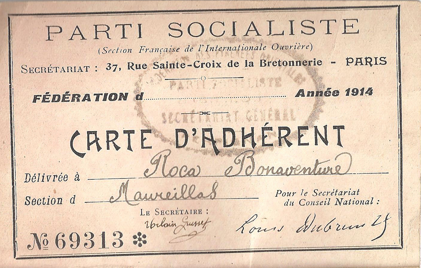 Une carte d’adhérent au Parti Socialiste ? C’est de l’archéologie ça !