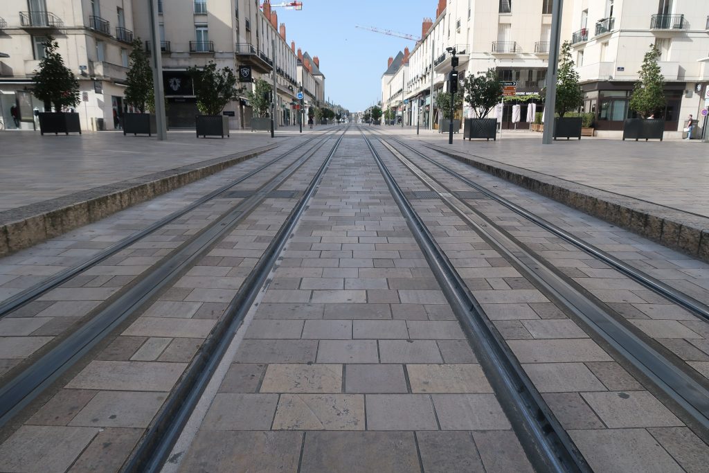 Un des rares avantages de se lever très tôt le matin, c’est qu’on croise personne.